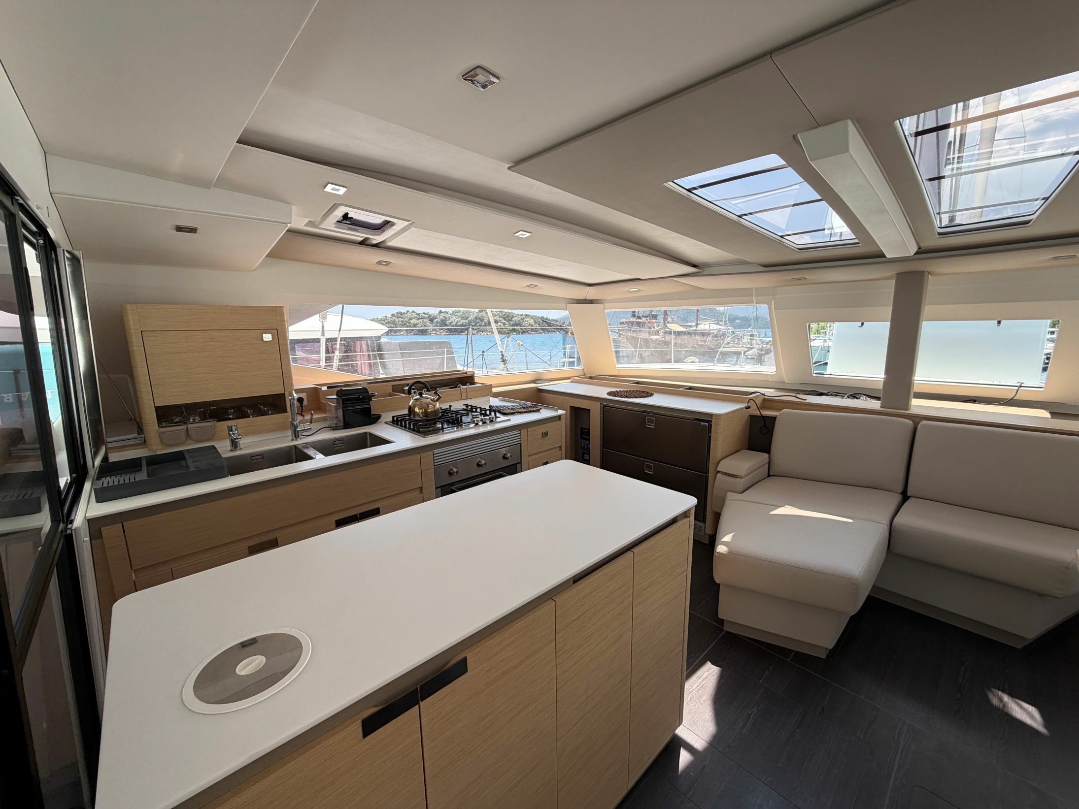 Fountaine Pajot Aura 51 | Flow