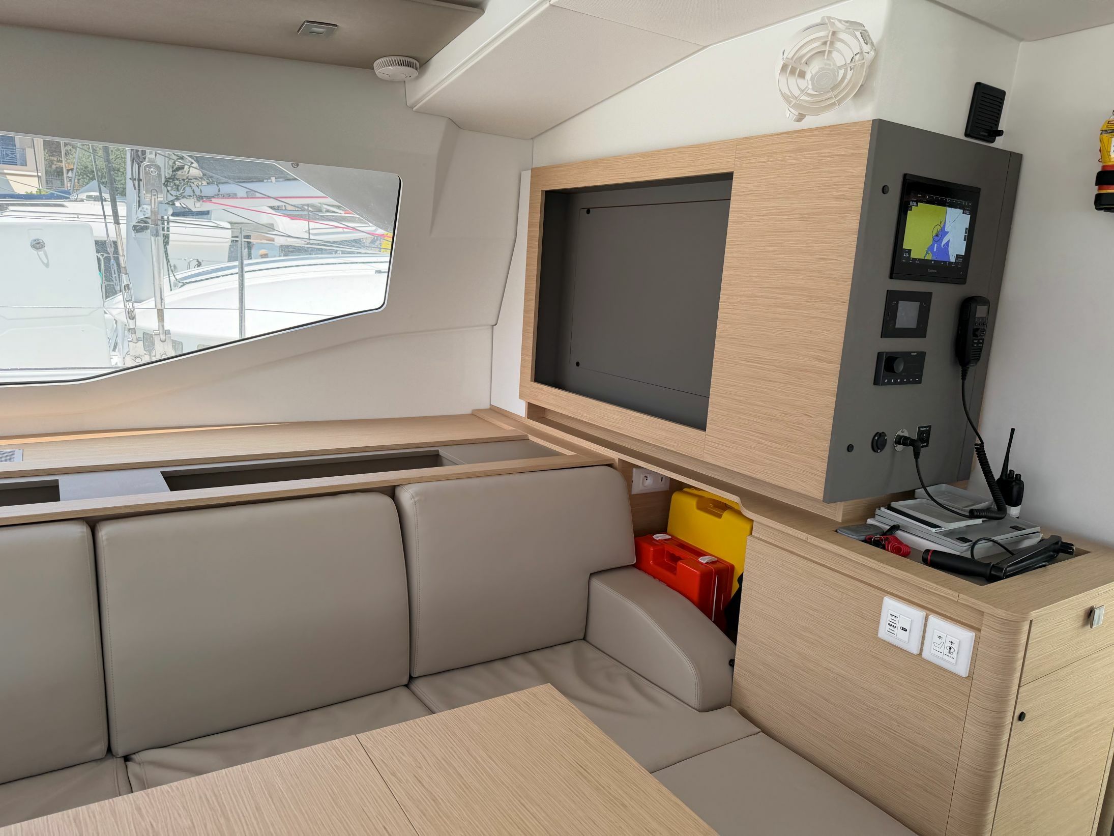 Fountaine Pajot Aura 51 | Flow