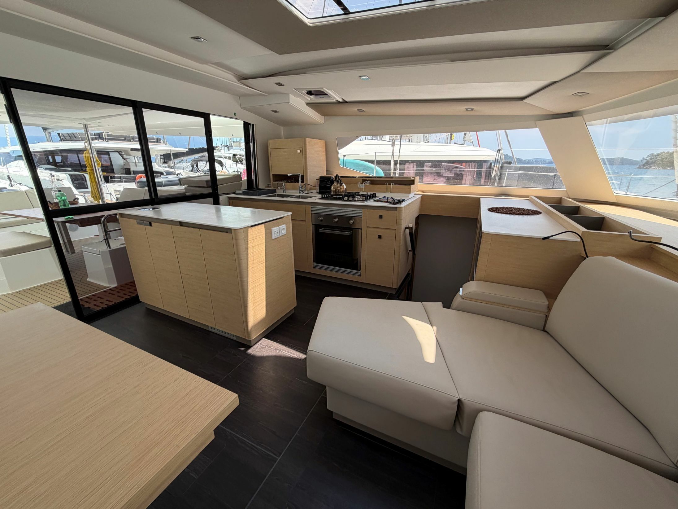 Fountaine Pajot Aura 51 | Flow