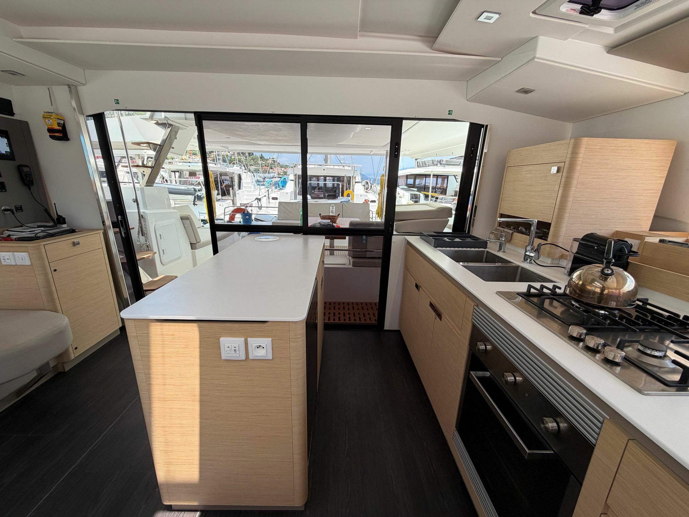 Fountaine Pajot Aura 51 | Flow
