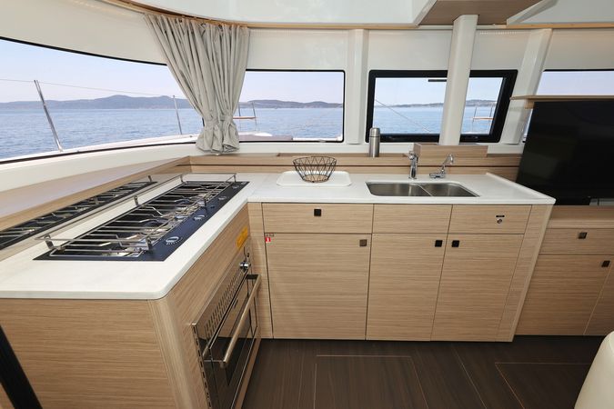 Lagoon 43 | Gurgur