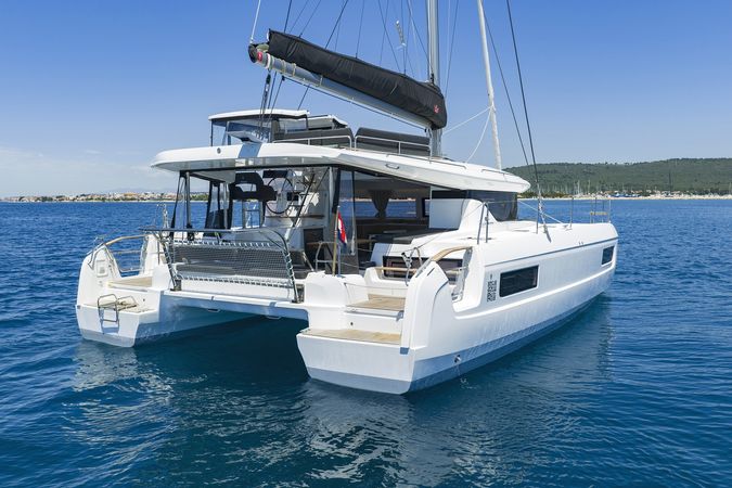 Lagoon 43 | Gurgur