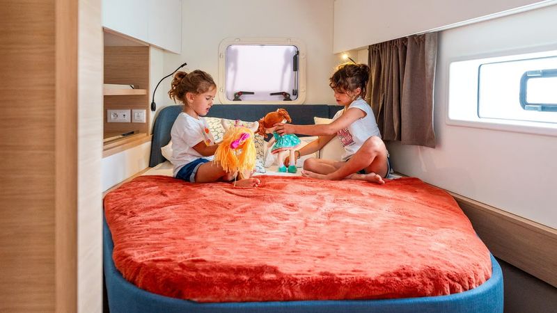 Fountaine Pajot New 41 | Sisley
