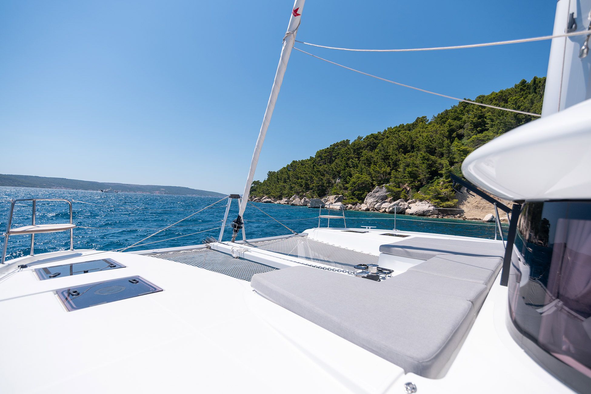 Lagoon 43 | Find Us 2