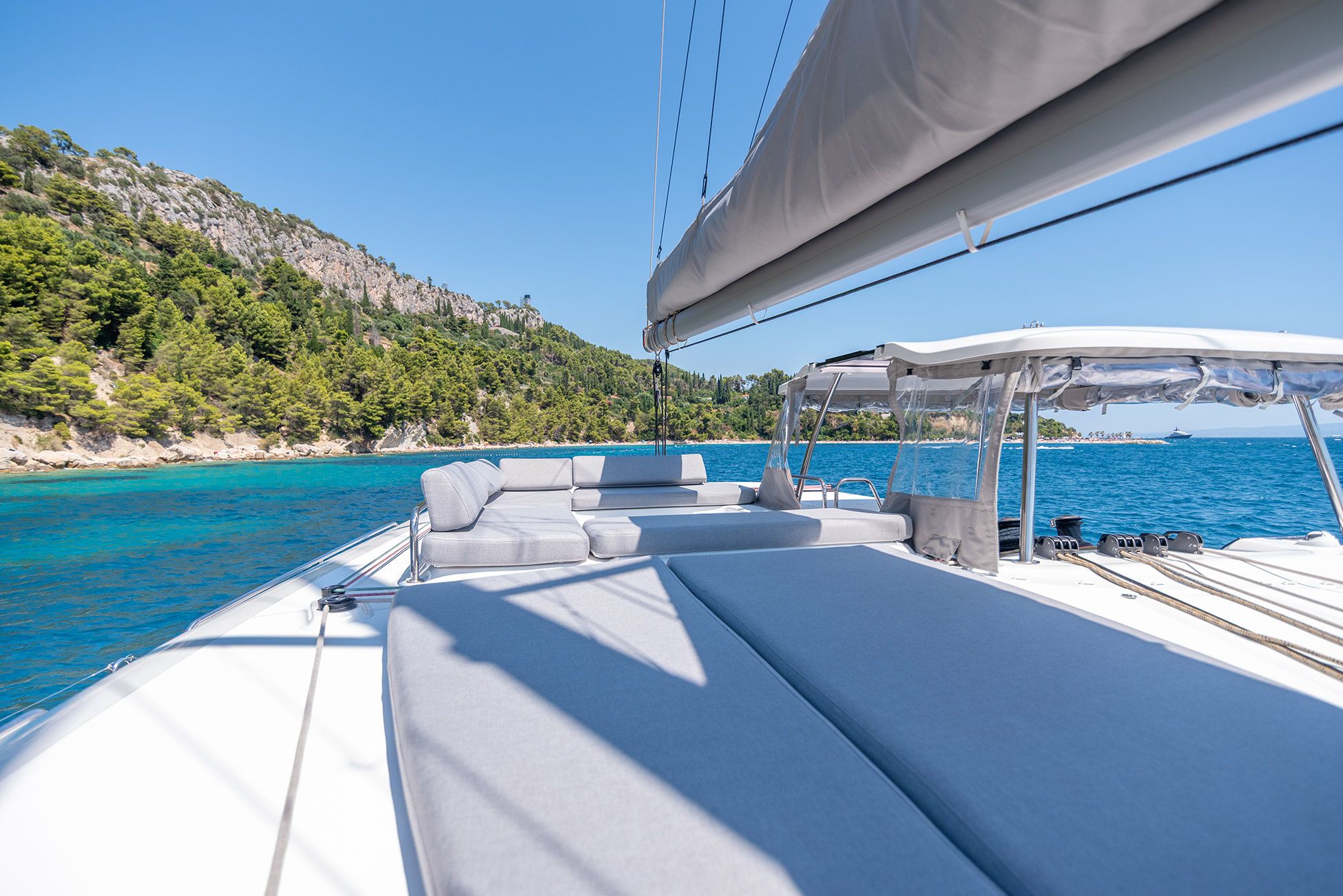 Lagoon 43 | Find Us 2