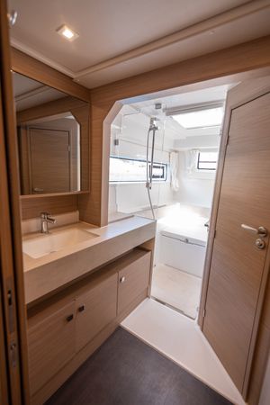 Lagoon 43 | Find Us 2