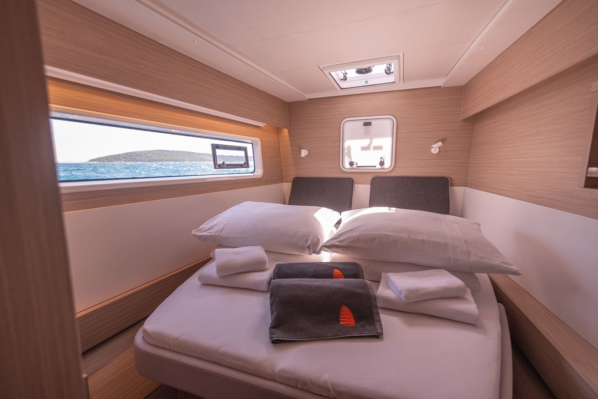 Lagoon 43 | Find Us 2