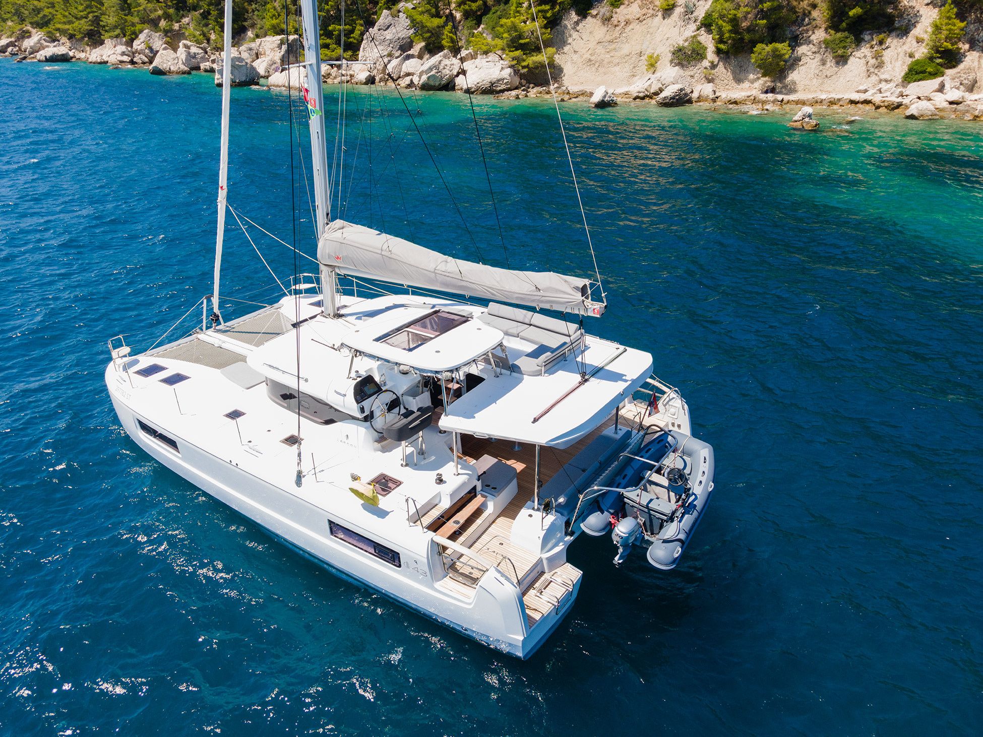 Lagoon 43 | Find Us 2