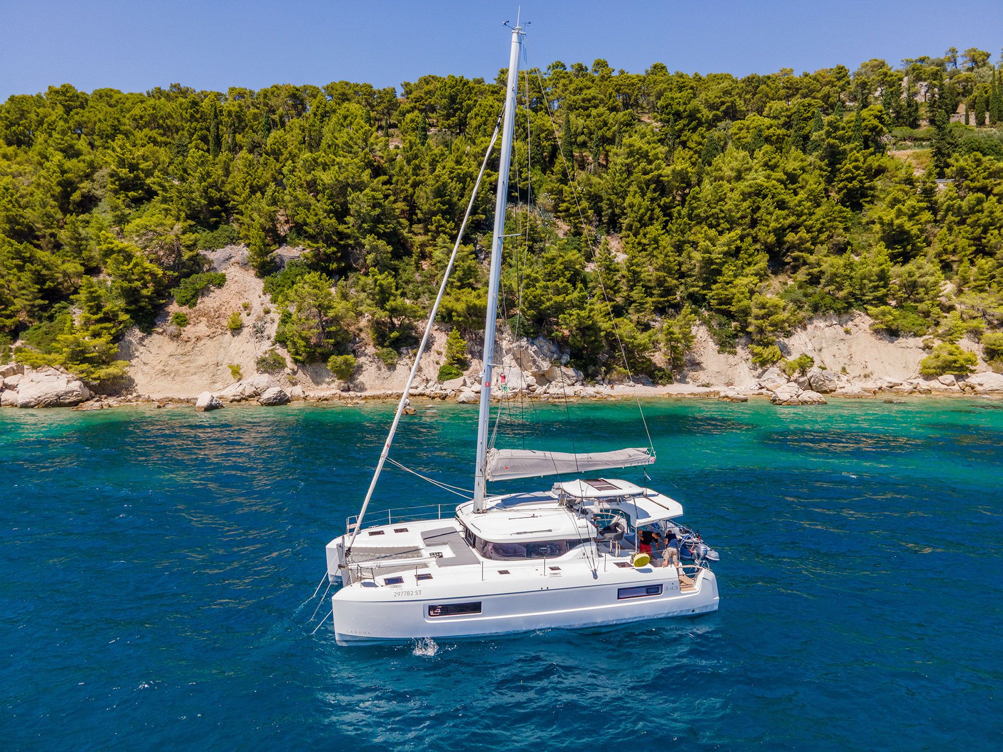 Lagoon 43 | Find Us 2