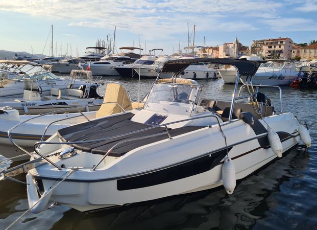 Beneteau Flyer 7.7 | 17