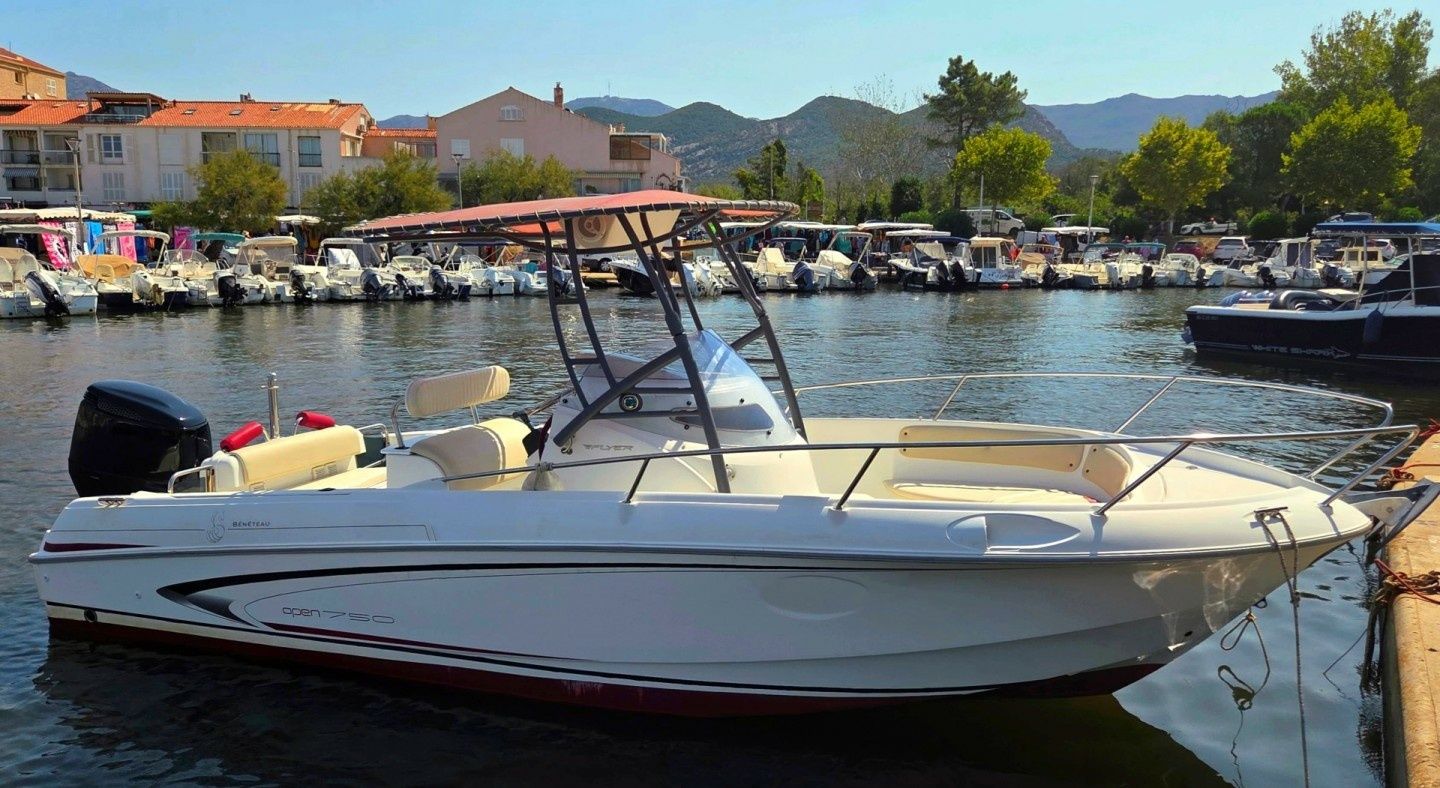 Beneteau Flyer 750 | 06