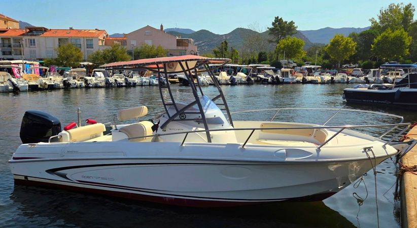 Beneteau Flyer 750 | 06