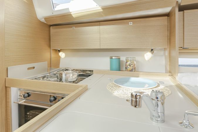 Dufour 360 | Leonore