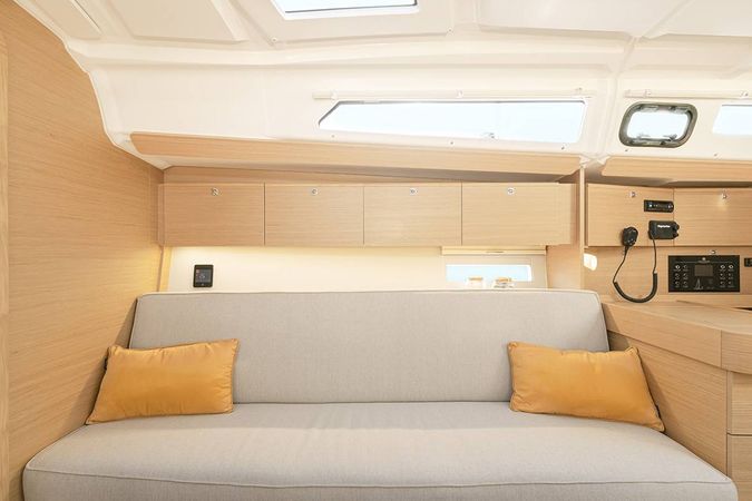 Dufour 360 | Leonore