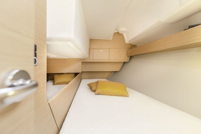 Dufour 360 | Leonore