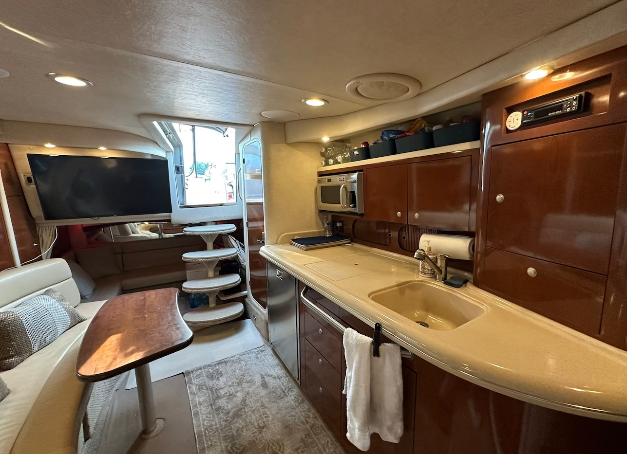 Sea Ray Sundancer 340 | Destination