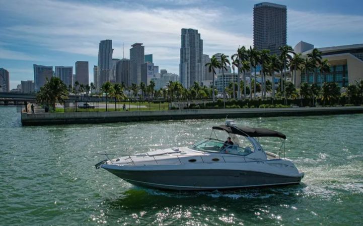 Sea Ray Sundancer 340 | Destination