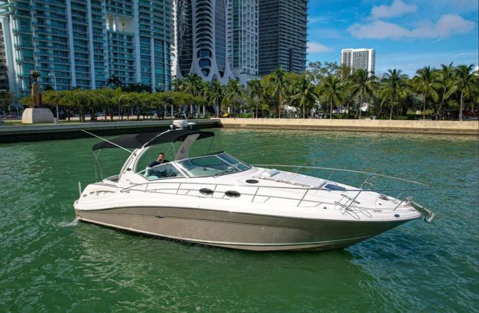 Sea Ray Sundancer 340 | Destination