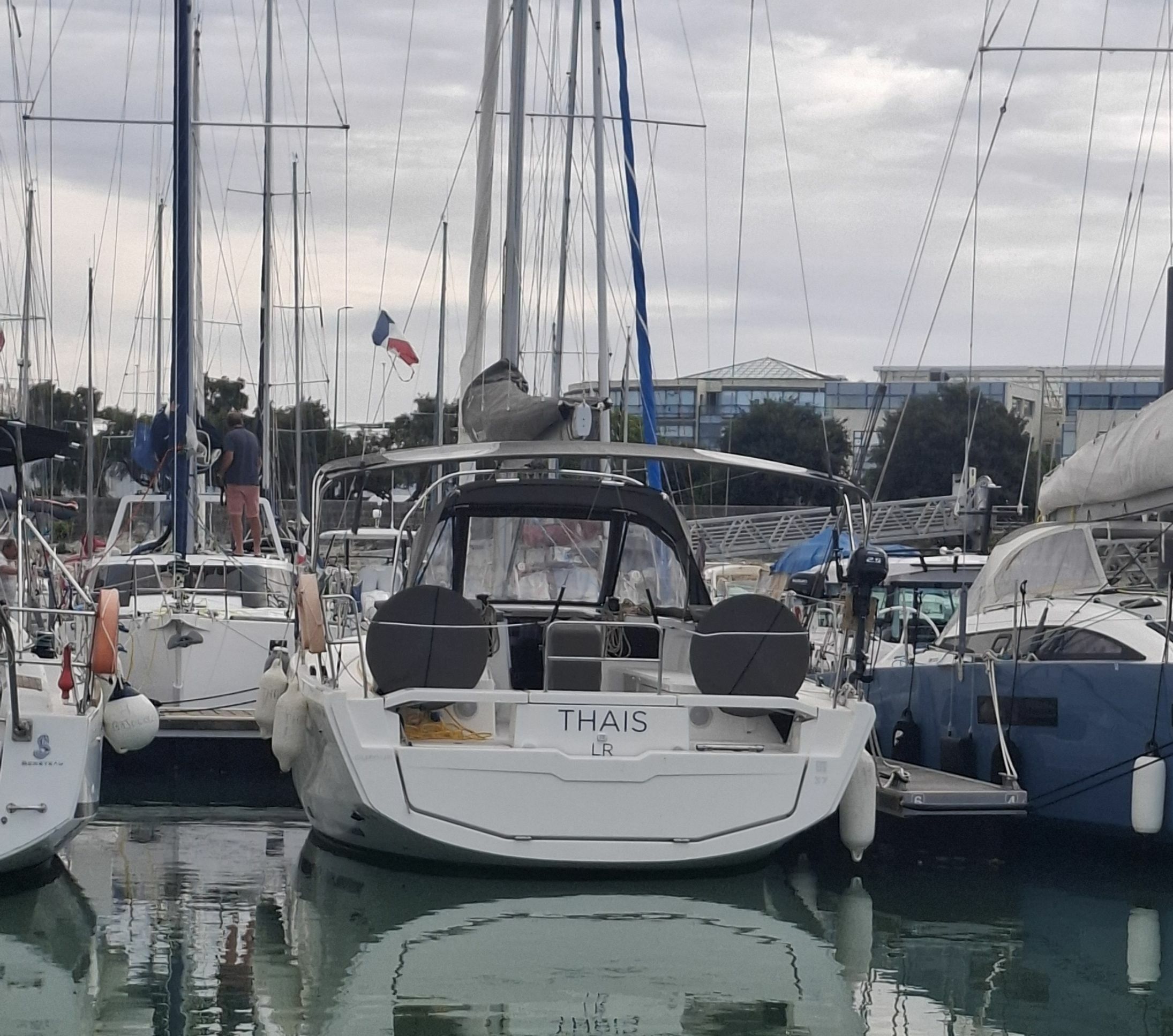 Dufour 37 | Thais