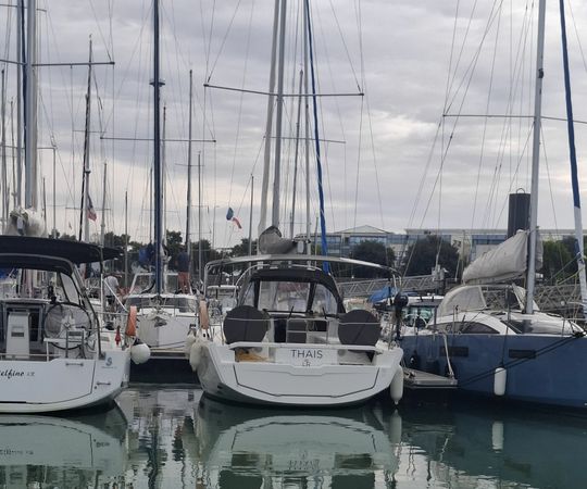 Dufour 37 | Thais