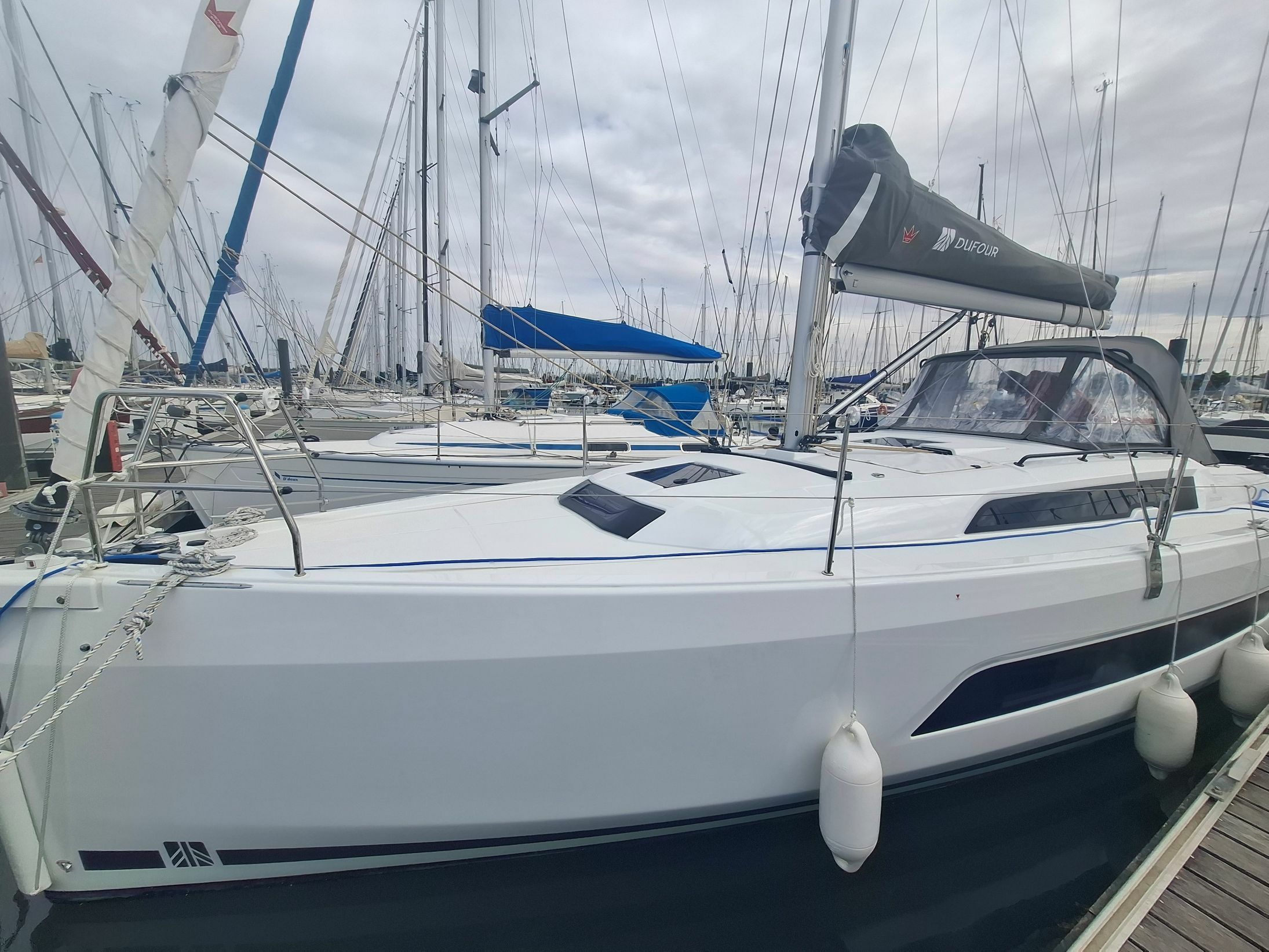 Dufour 37 | Thais