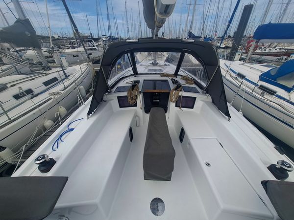 Dufour 37 | Thais