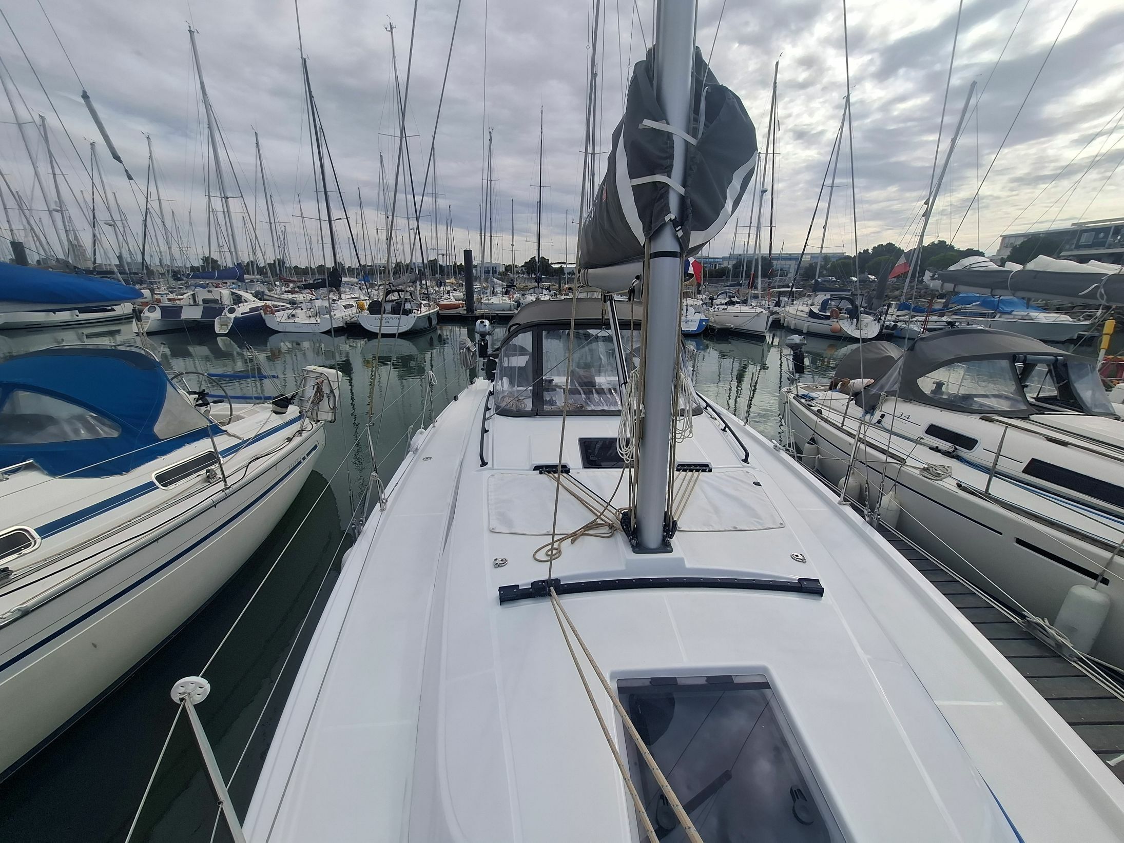Dufour 37 | Thais