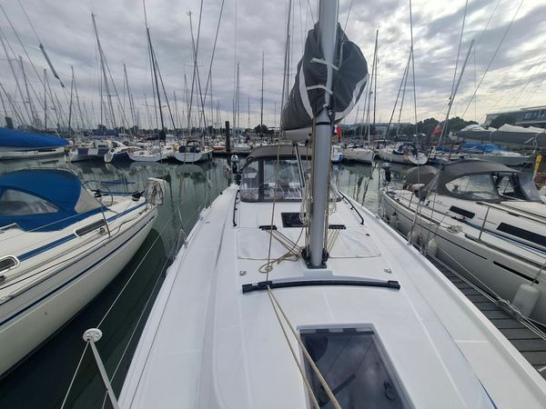Dufour 37 | Thais