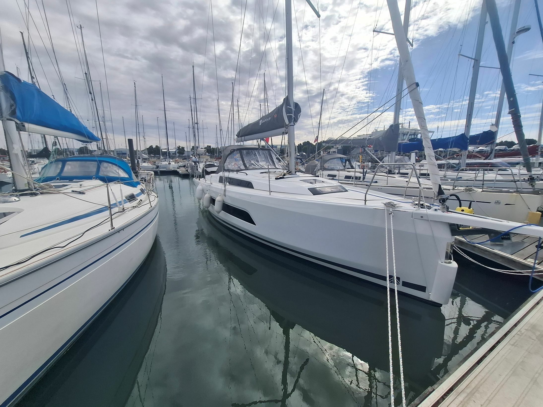 Dufour 37 | Thais