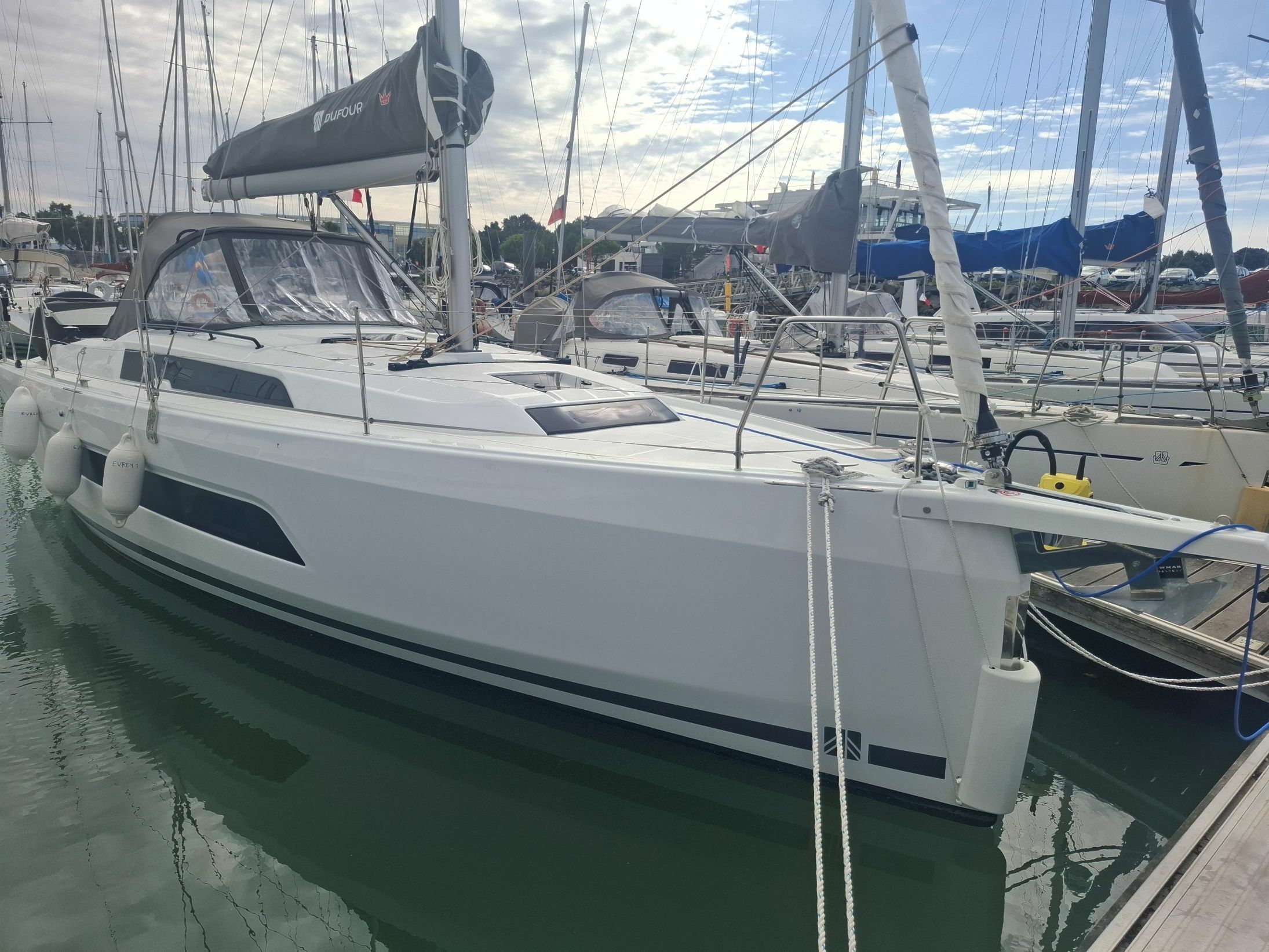 Dufour 37 | Thais