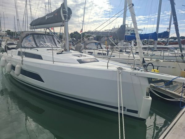 Dufour 37 | Thais