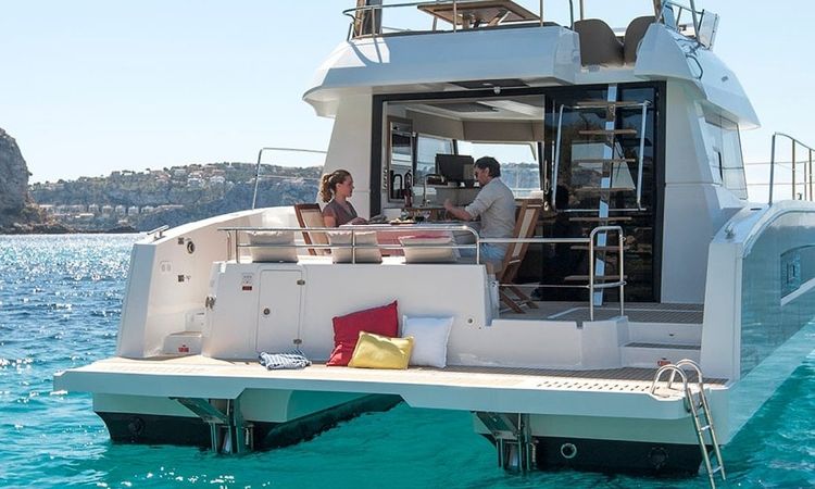 Fountaine Pajot MY 37 | Fleur de Corail