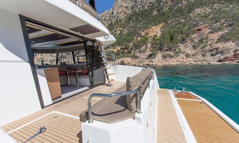 Fountaine Pajot MY 37 | Fleur de Corail