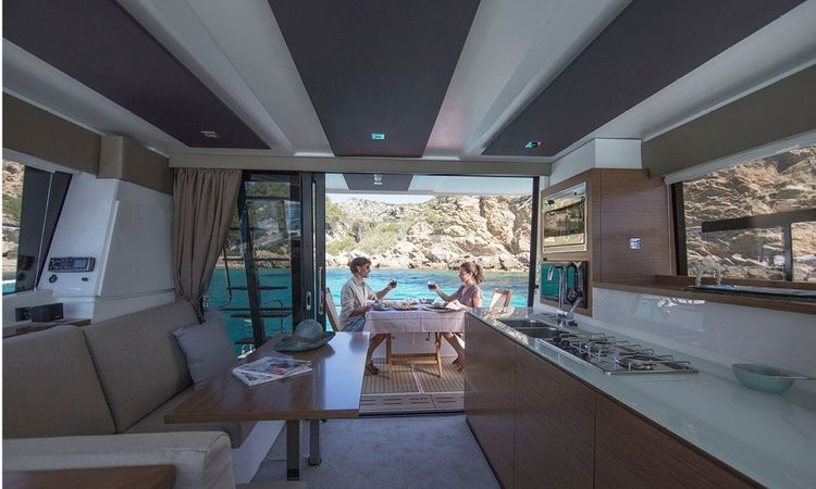 Fountaine Pajot MY 37 | Fleur de Corail