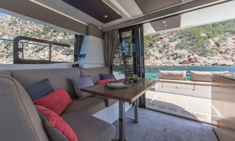 Fountaine Pajot MY 37 | Fleur de Corail