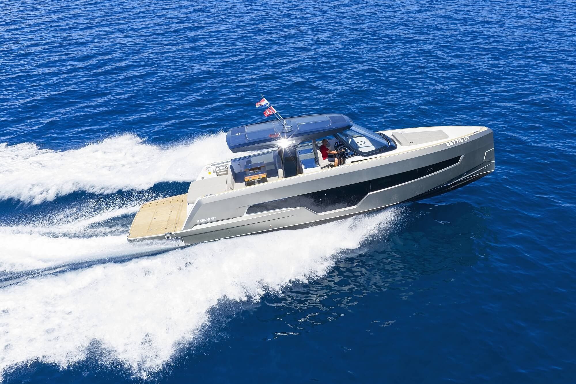 Fjord 41XL | Instant Crush