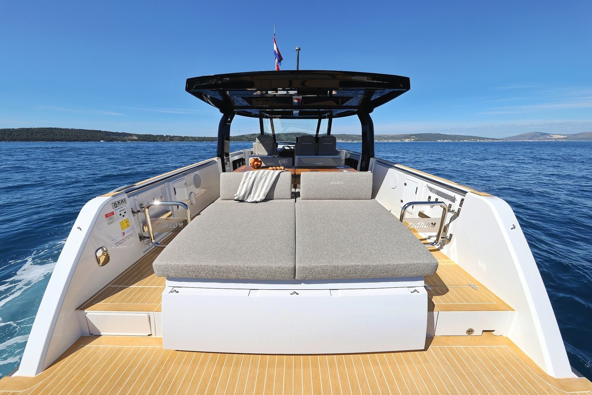 Fjord 41XL | Instant Crush