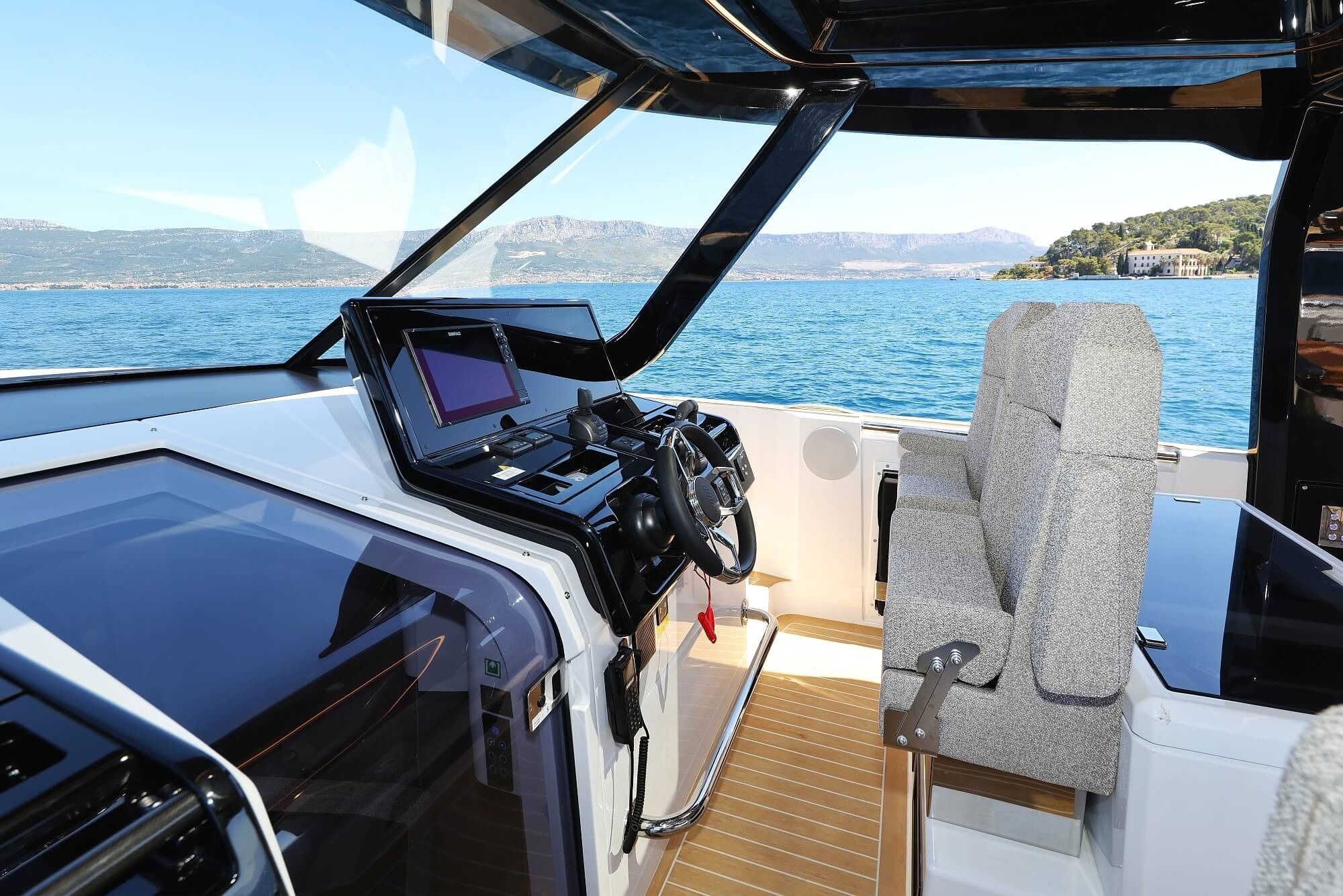Fjord 41XL | Instant Crush