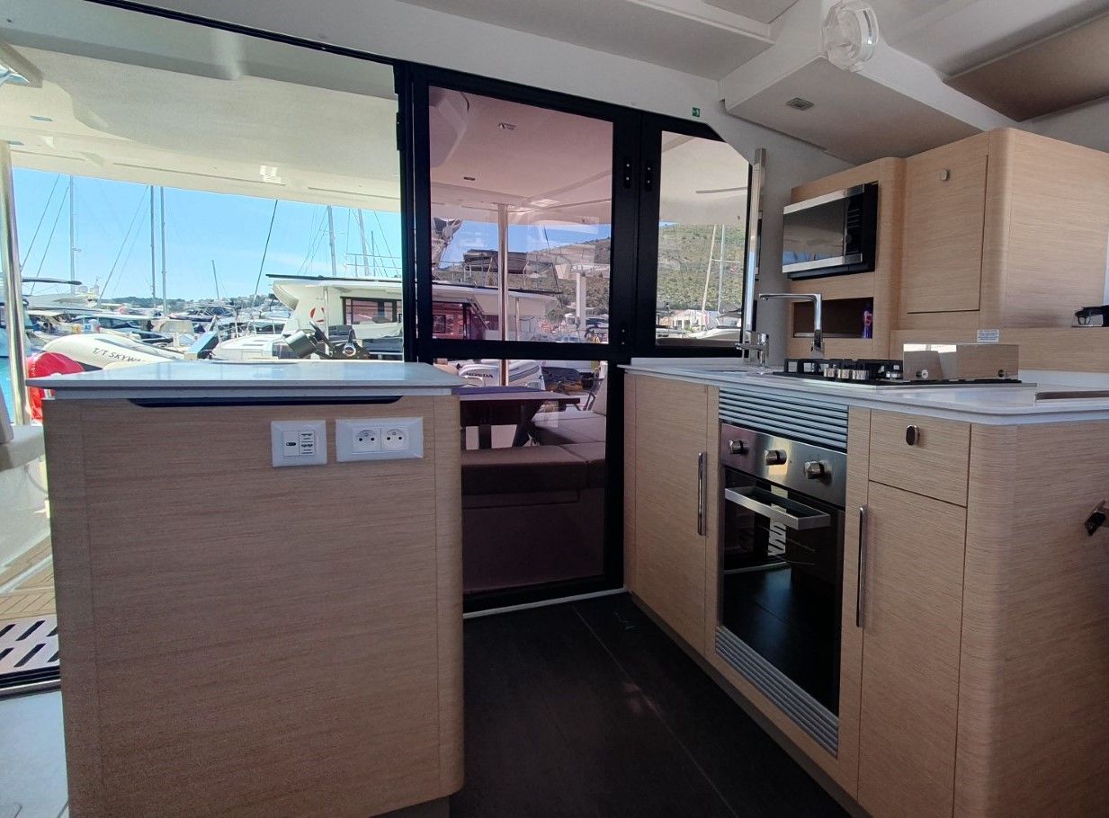 Fountaine Pajot New 44 | Skywalker