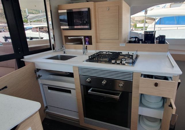 Fountaine Pajot New 44 | Skywalker