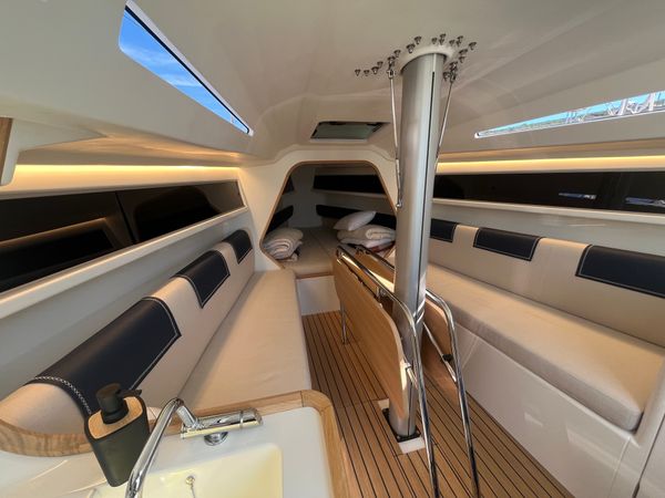 Italia Yachts 9.98 | Bellissima