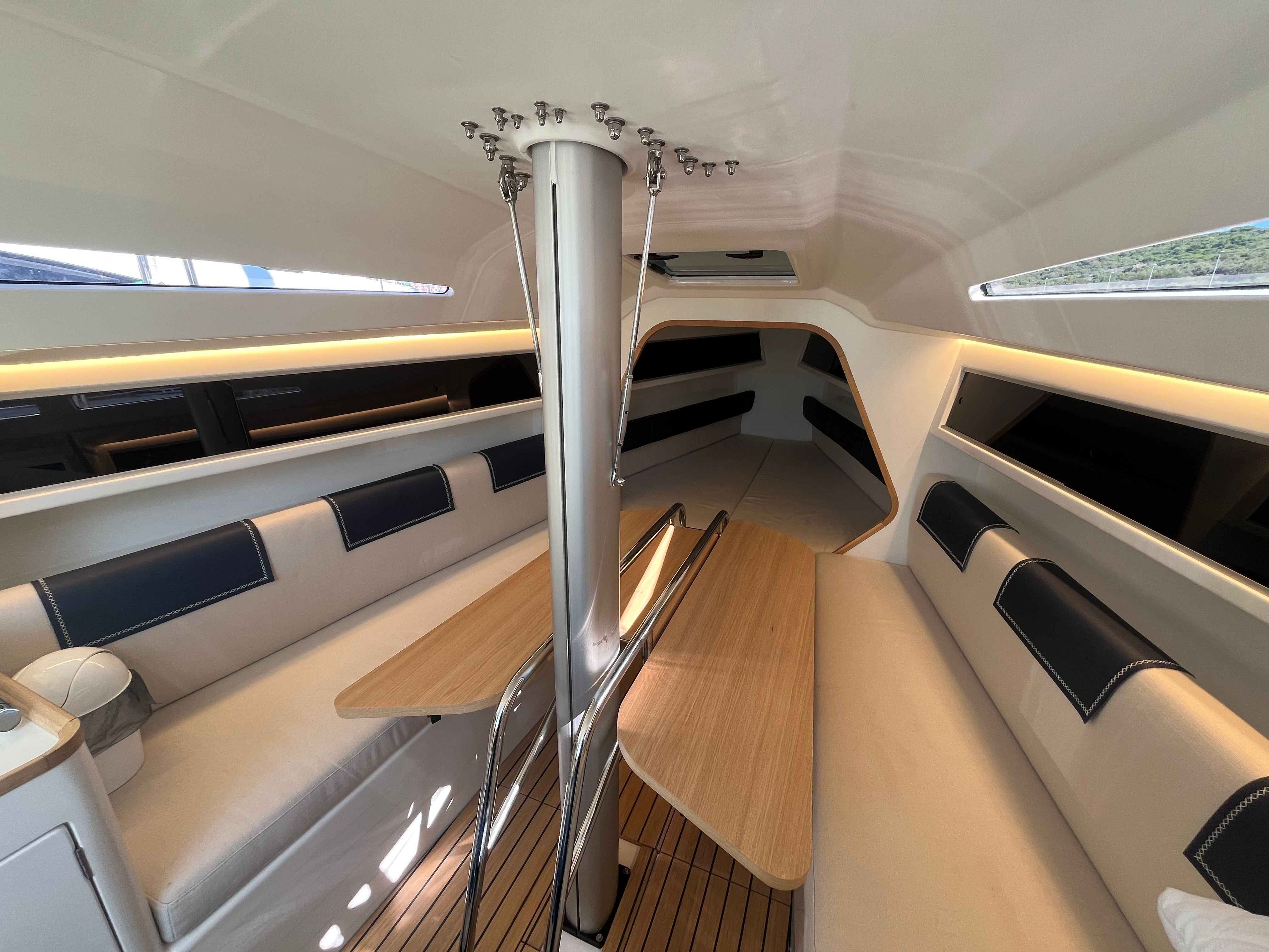 Italia Yachts 9.98 | Bellissima