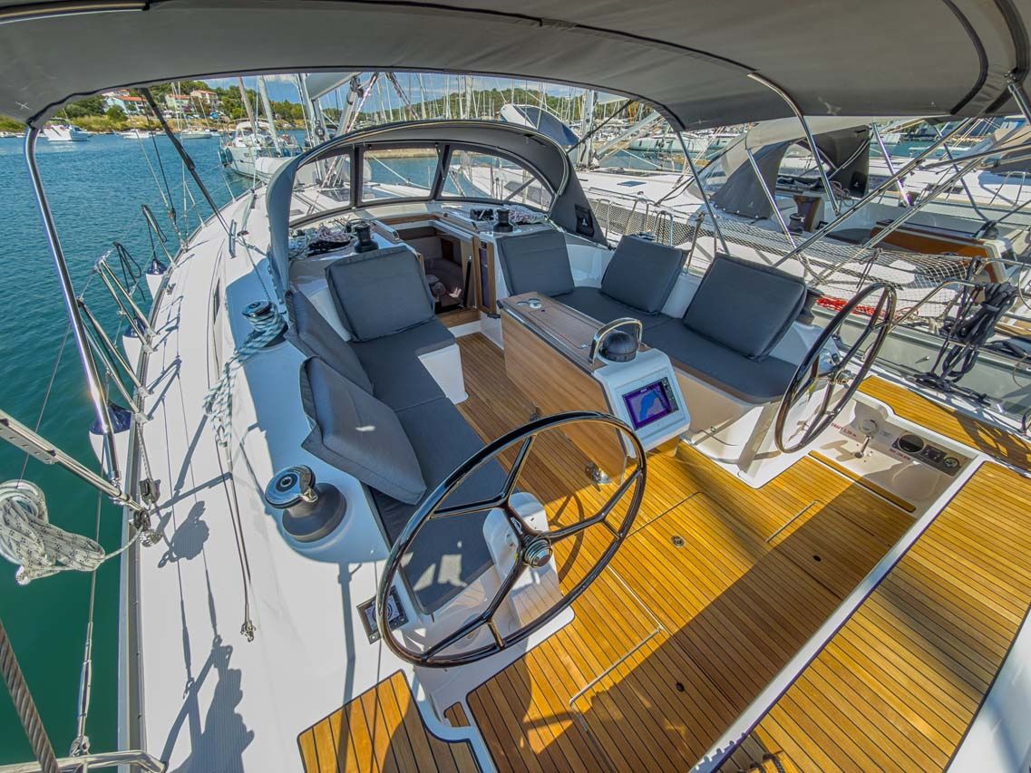 Bavaria Voyager 45 | Bravura
