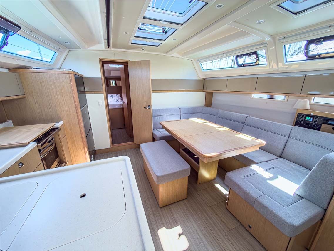 Bavaria Voyager 45 | Bravura