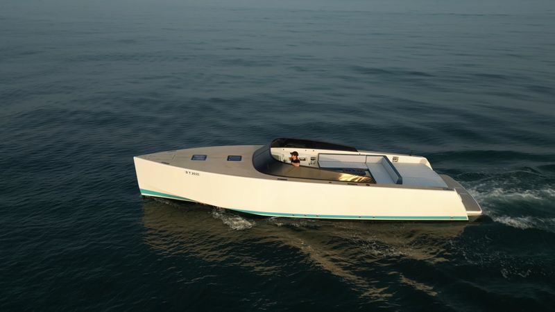 Van Dutch 40 | Connect