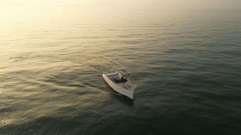 Van Dutch 40 | Connect