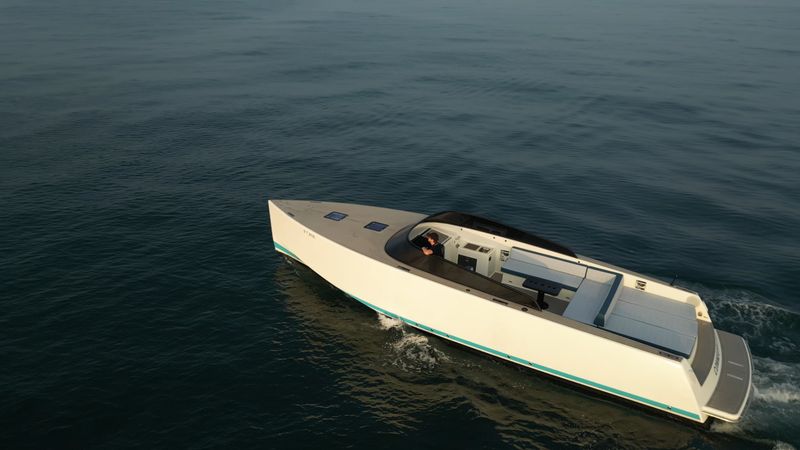 Van Dutch 40 | Connect