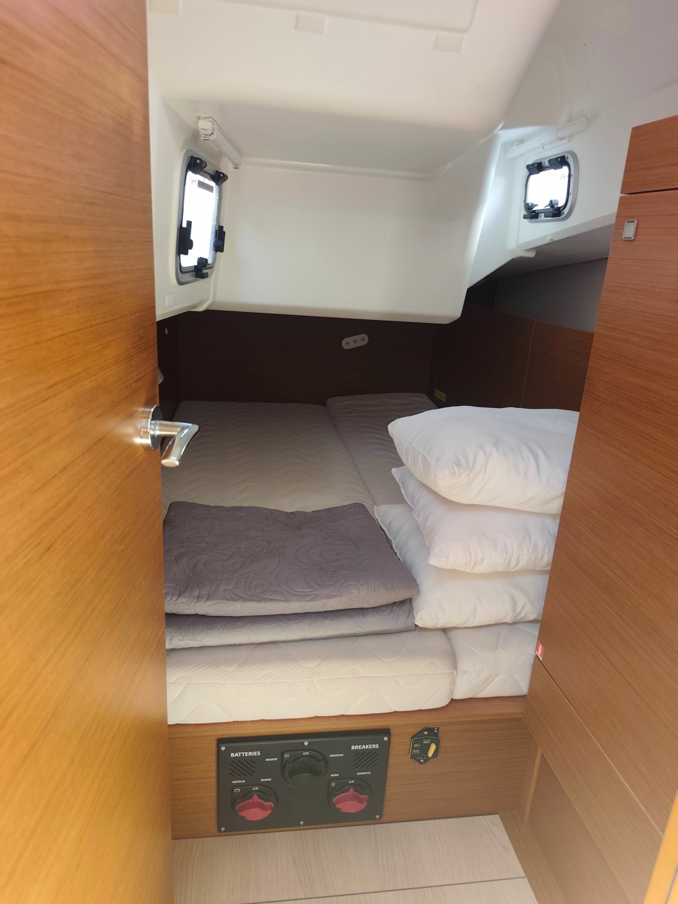 Jeanneau Sun Odyssey 415 | Akita