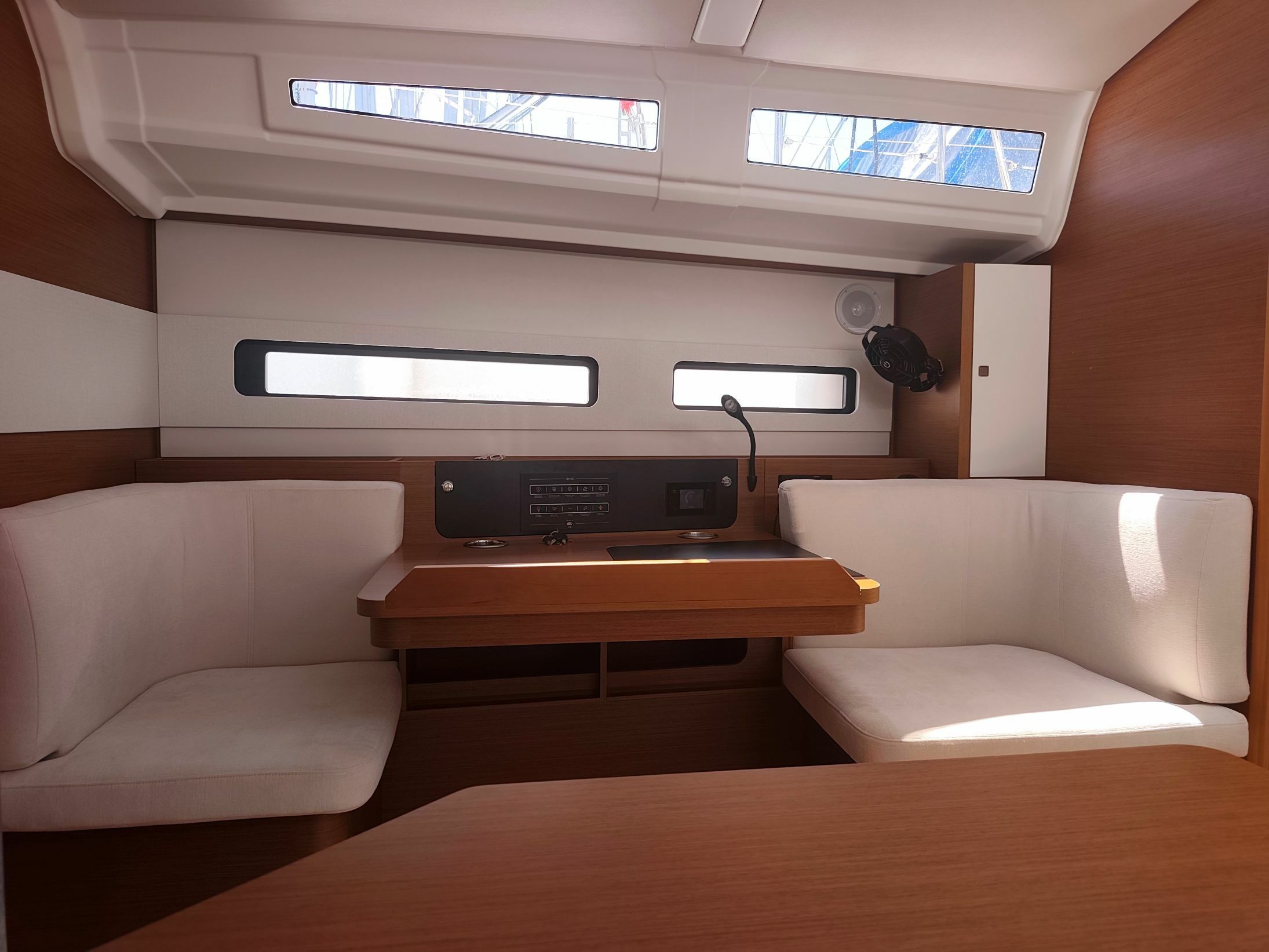 Jeanneau Sun Odyssey 415 | Akita