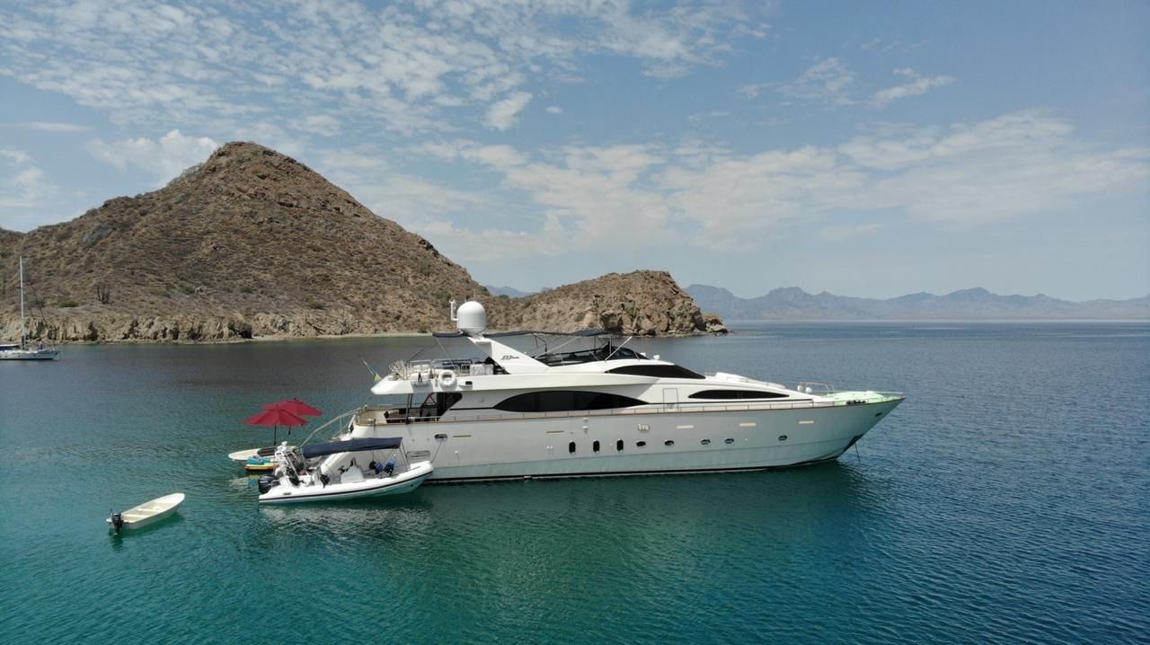 Azimut 100 | Super